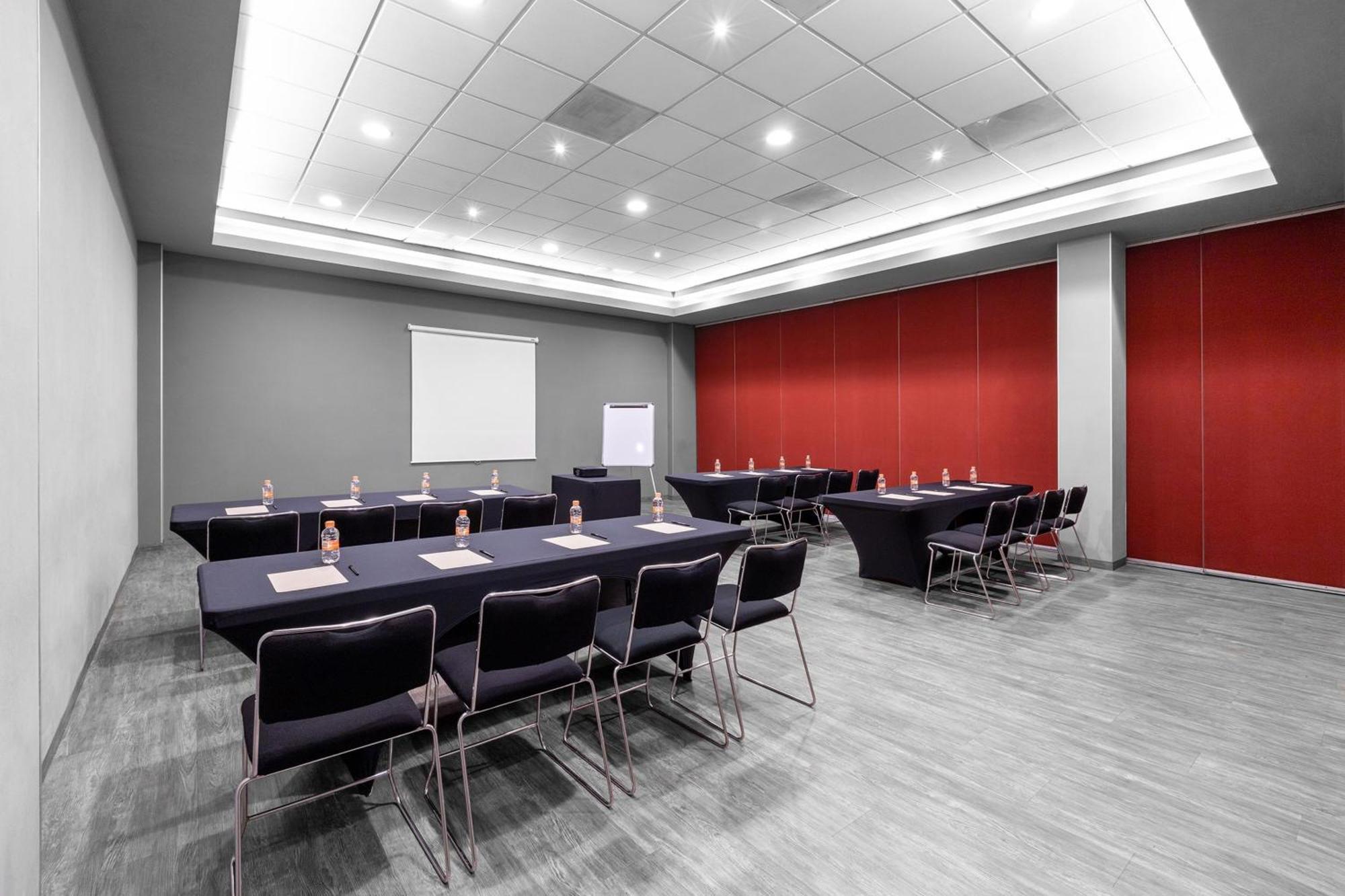 City Express Plus By Marriott Guadalajara Expo Запопан Екстериор снимка