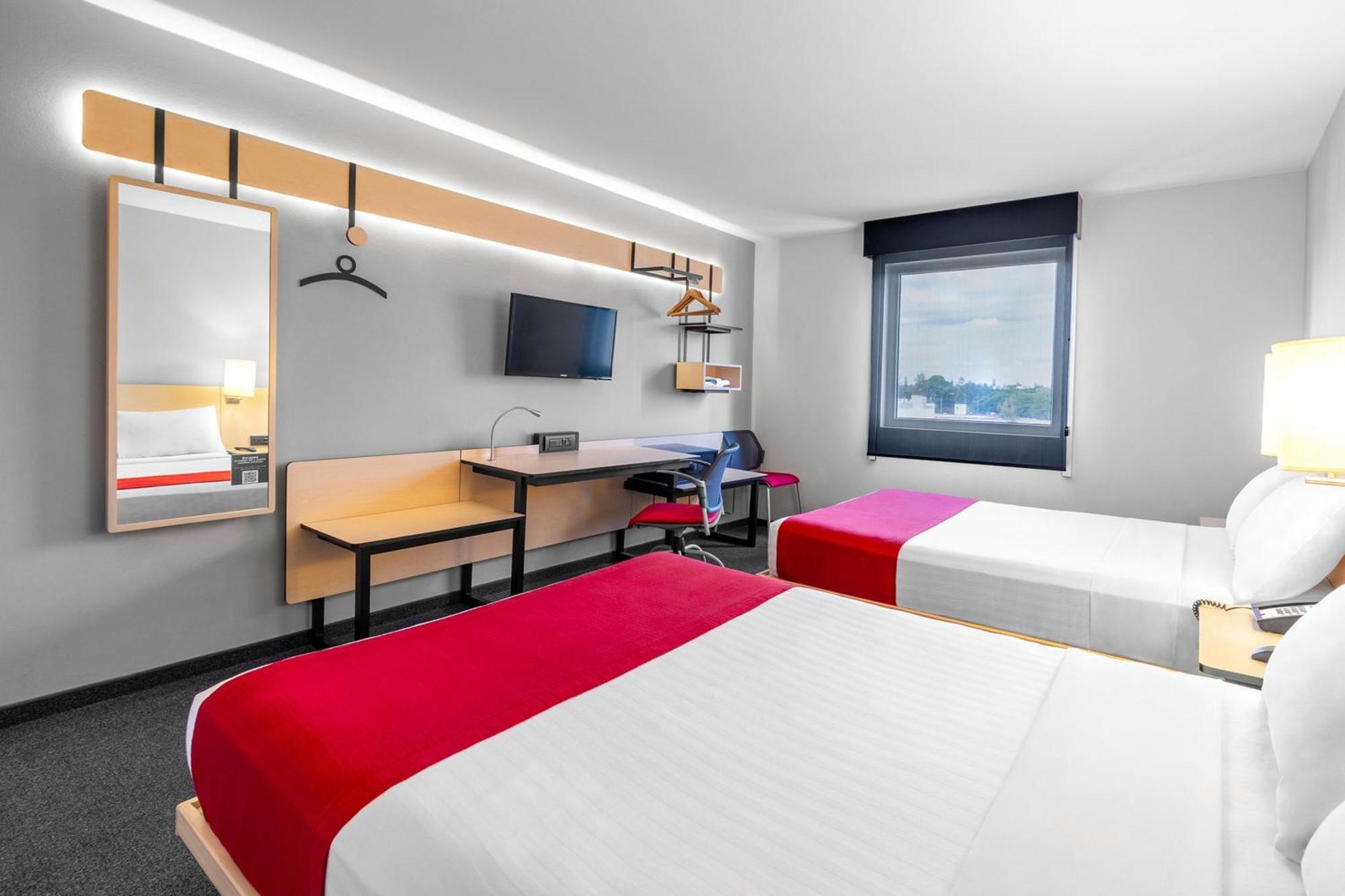 City Express Plus By Marriott Guadalajara Expo Запопан Екстериор снимка