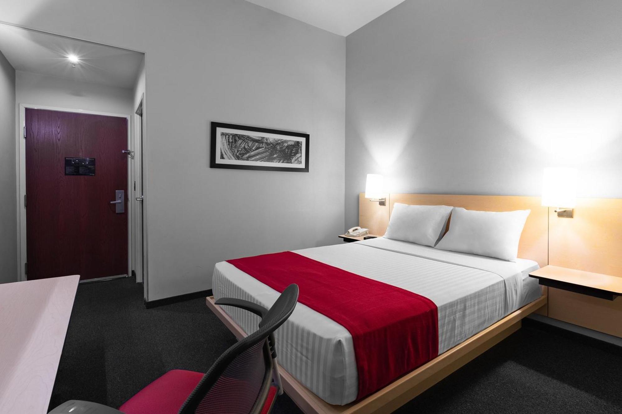 City Express Plus By Marriott Guadalajara Expo Запопан Екстериор снимка