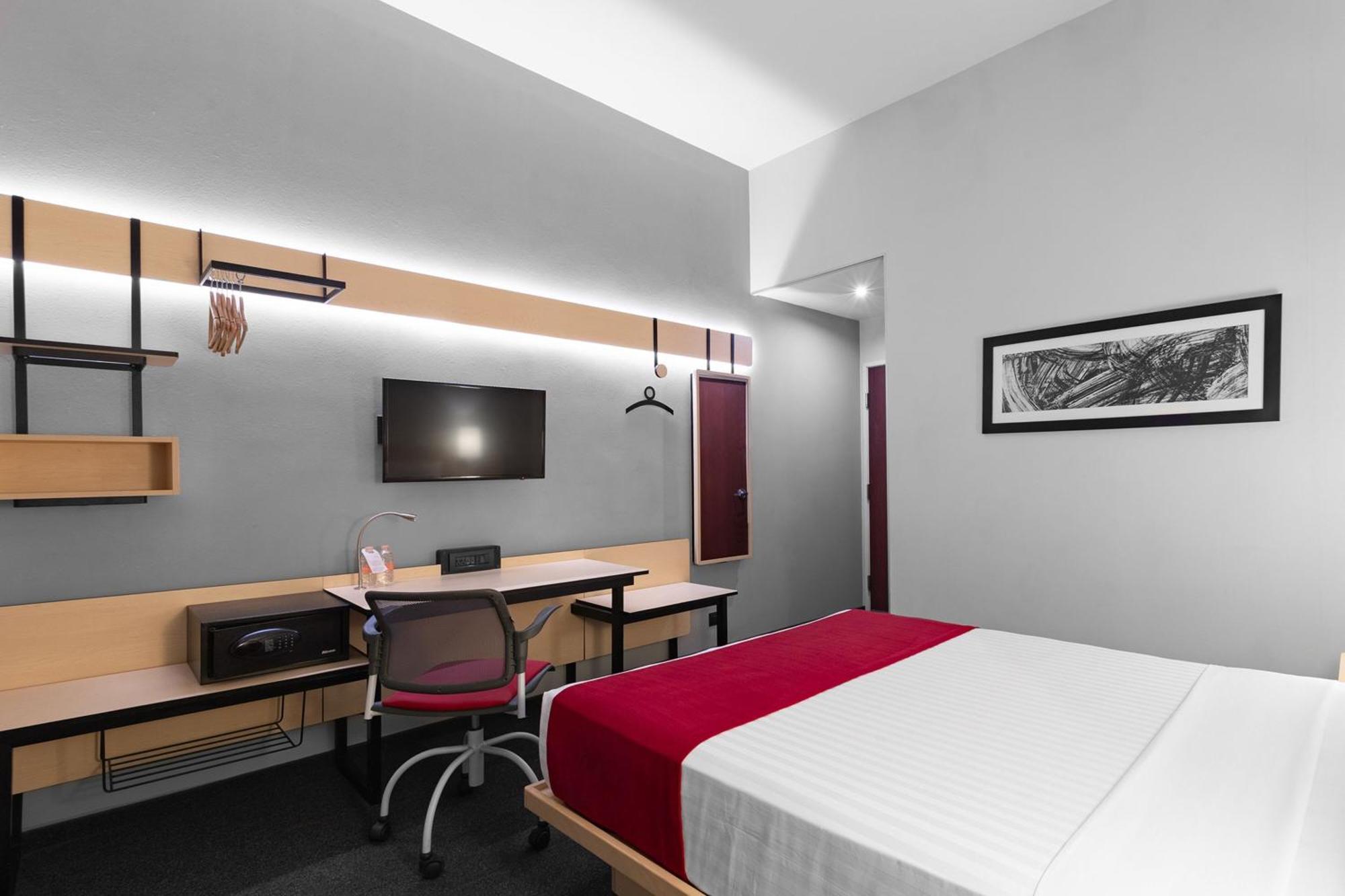 City Express Plus By Marriott Guadalajara Expo Запопан Екстериор снимка