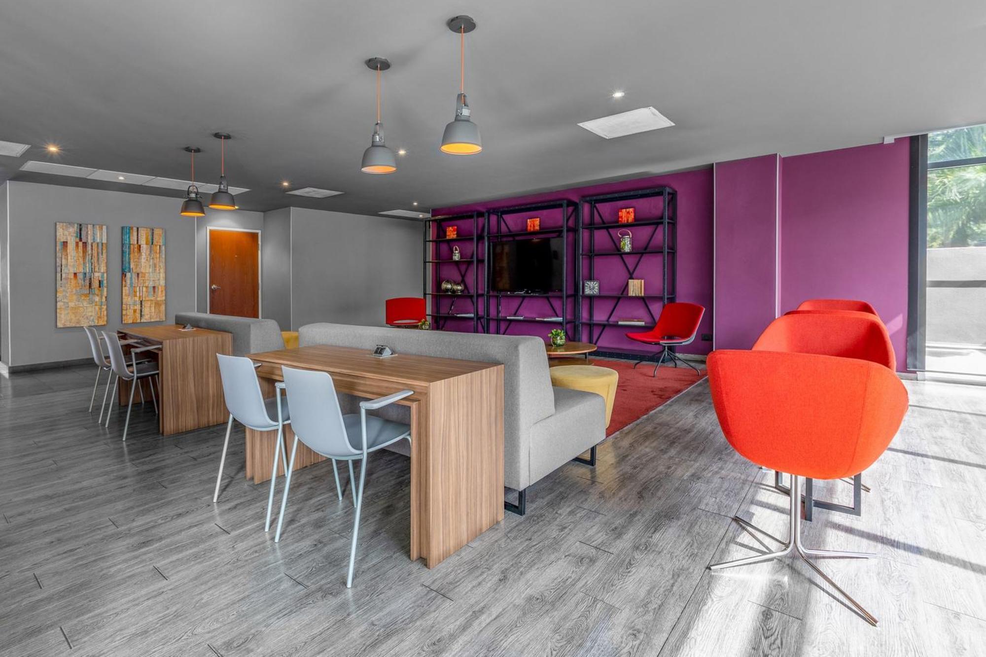 City Express Plus By Marriott Guadalajara Expo Запопан Екстериор снимка